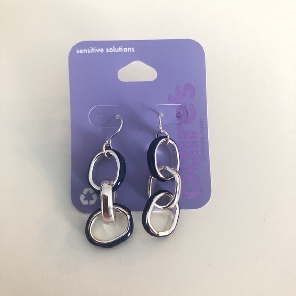 Claire's Silver Enamel Link Statement Jewelry - Picture 6 of 7